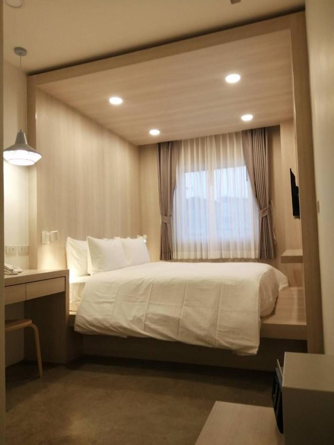 Nappiness Hotel - Sha Extraplus Bangkok Esterno foto