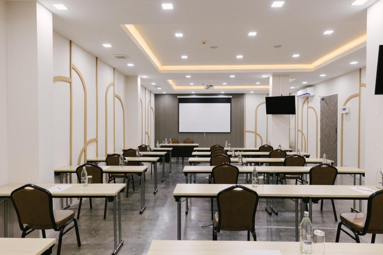 Nappiness Hotel - Sha Extraplus Bangkok Esterno foto