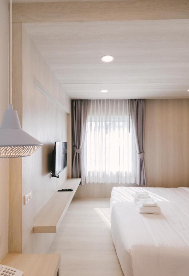 Nappiness Hotel - Sha Extraplus Bangkok Esterno foto